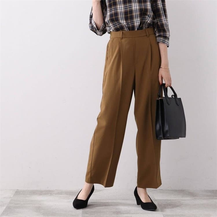 イエベ春/イエベ秋服　上品シルエット テーパードパンツ