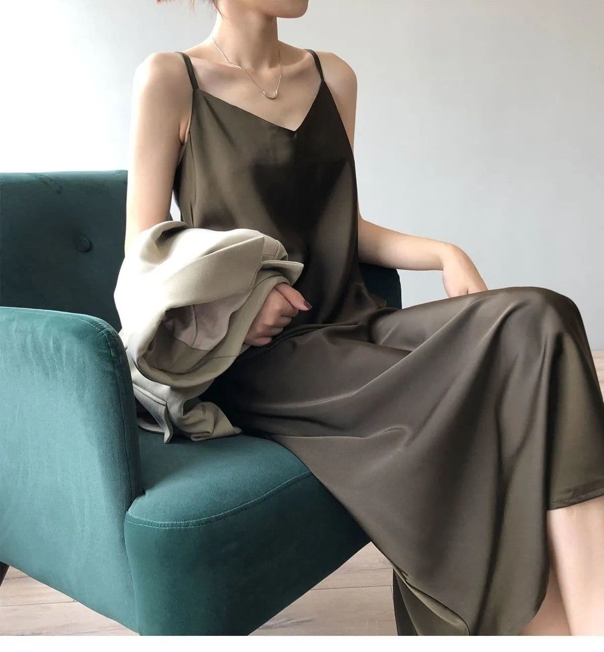 イエベ秋服　サテンノースリーブワンピース