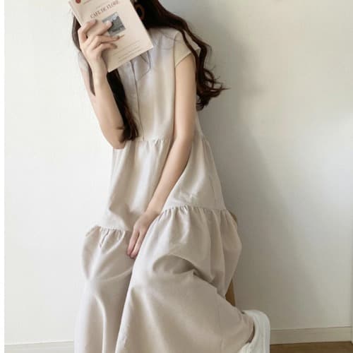 イエベ春/イエベ秋服　爽やか縦縞ティアードワンピース