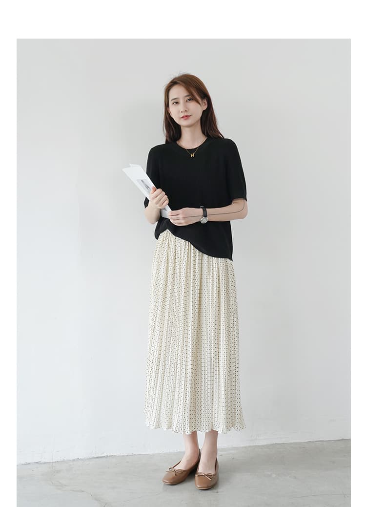 イエベ春/イエベ秋服　優雅な揺れ感 水玉模様プリーツスカート