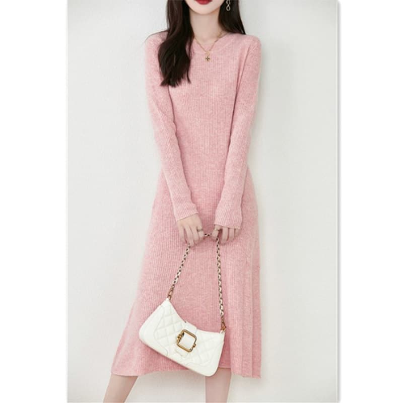 イエベ春/イエベ秋服　リブ編み長袖ニットワンピース膝丈裾フレア