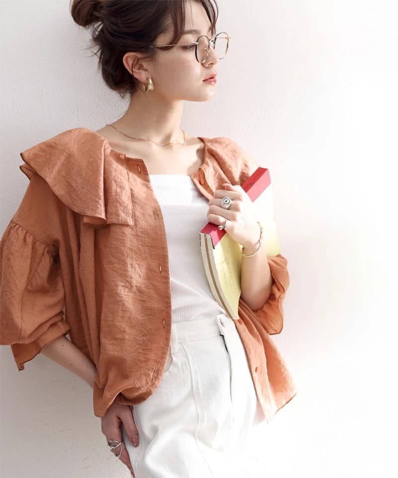 イエベ春/イエベ秋服　二段フリル後ろボタンブラウス