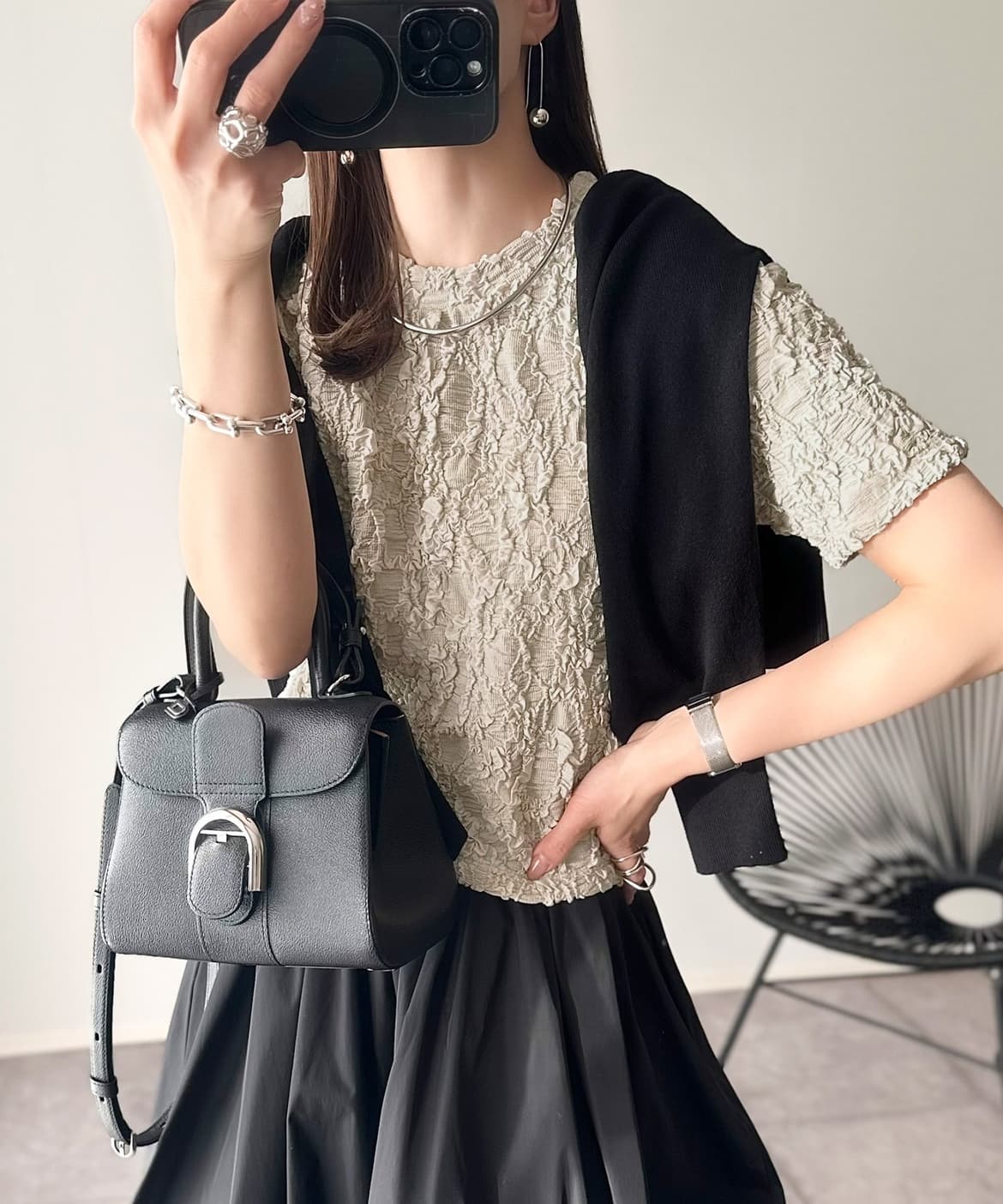 イエベ春/イエベ秋服　立体花模様クロップドTシャツ