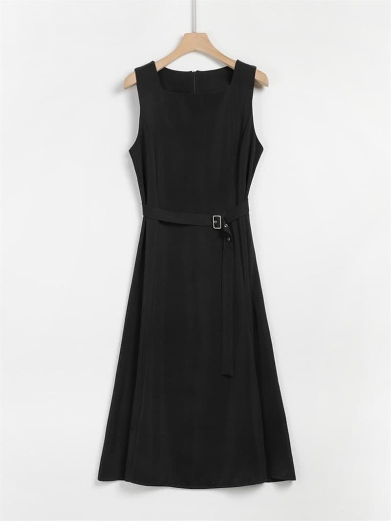 イエベ春/イエベ秋服　上品シルエット ノースリーブワンピース