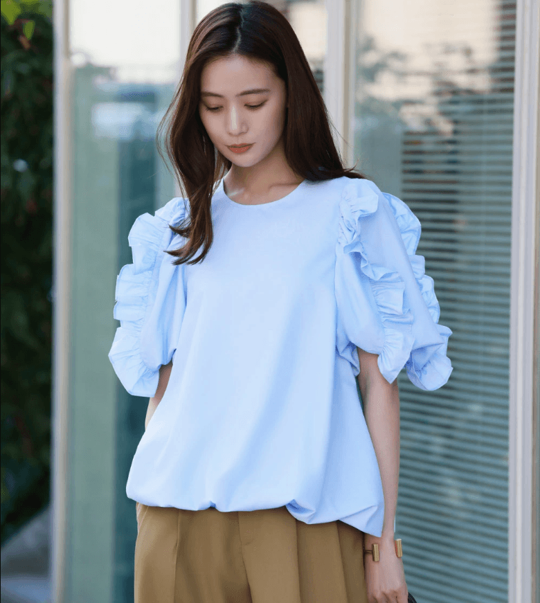 イエベ春服　華やか袖フリルゆったりブラウス