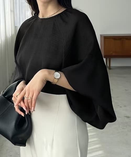 イエベ春/イエベ秋服　ふんわりバルーン袖クルーネック七分袖ブラウス