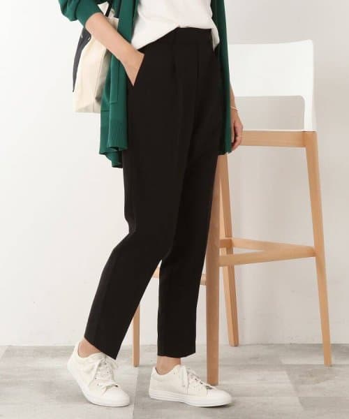 イエベ春/イエベ秋服　スタイリッシュテーパードパンツ