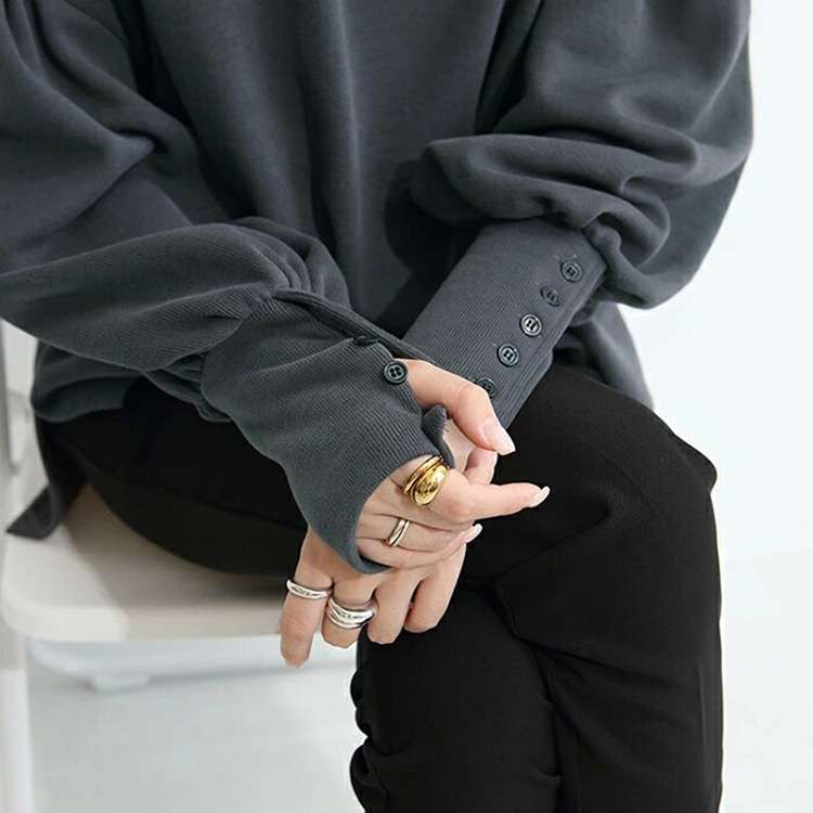 イエベ春/イエベ秋服　ボリューム袖ボタン付きプルオーバー