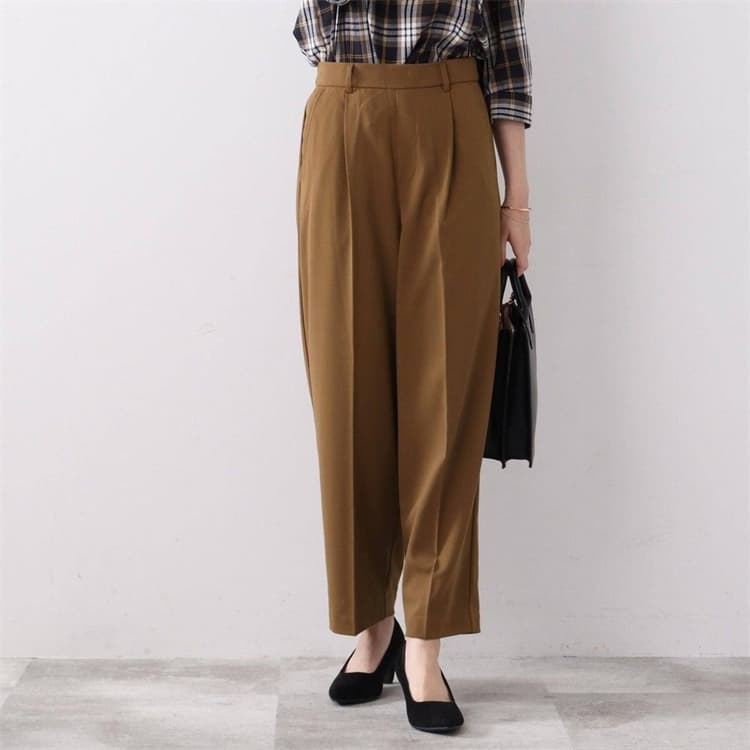 イエベ春/イエベ秋服　上品シルエット テーパードパンツ