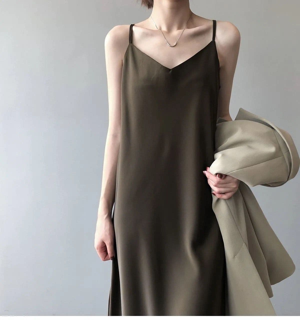 イエベ秋服　サテンノースリーブワンピース