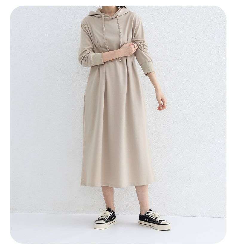 イエベ春/イエベ秋服　フード付きマキシ丈ワンピース
