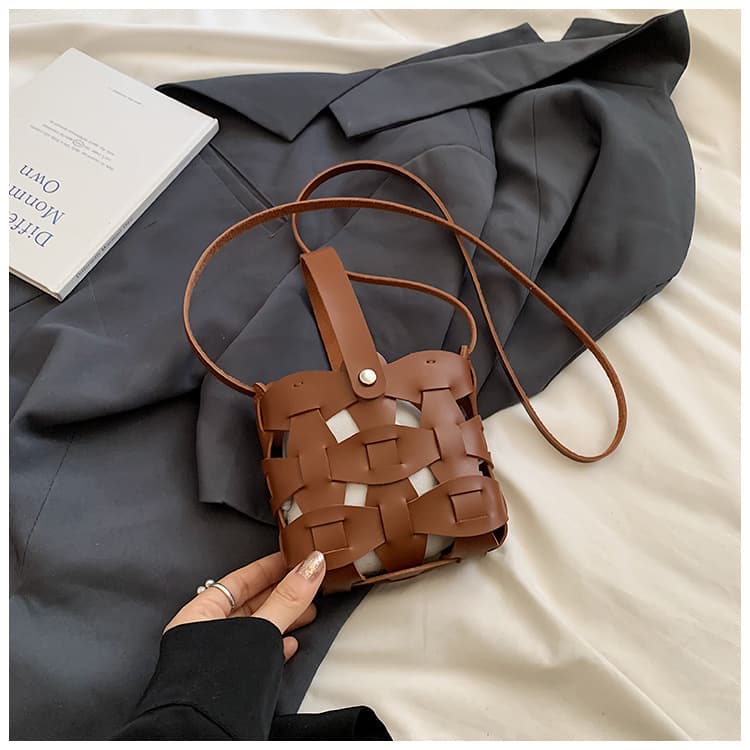 イエベ春/イエベ秋服　メッシュ編みレザー手提げバッグ