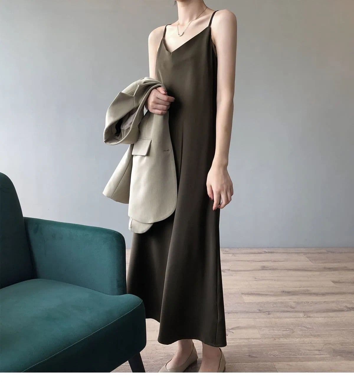イエベ秋服　サテンノースリーブワンピース