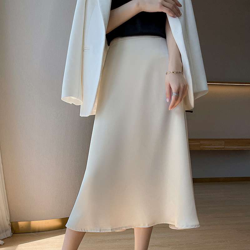 イエベ春/イエベ秋服　シルクライク フレアロングスカート