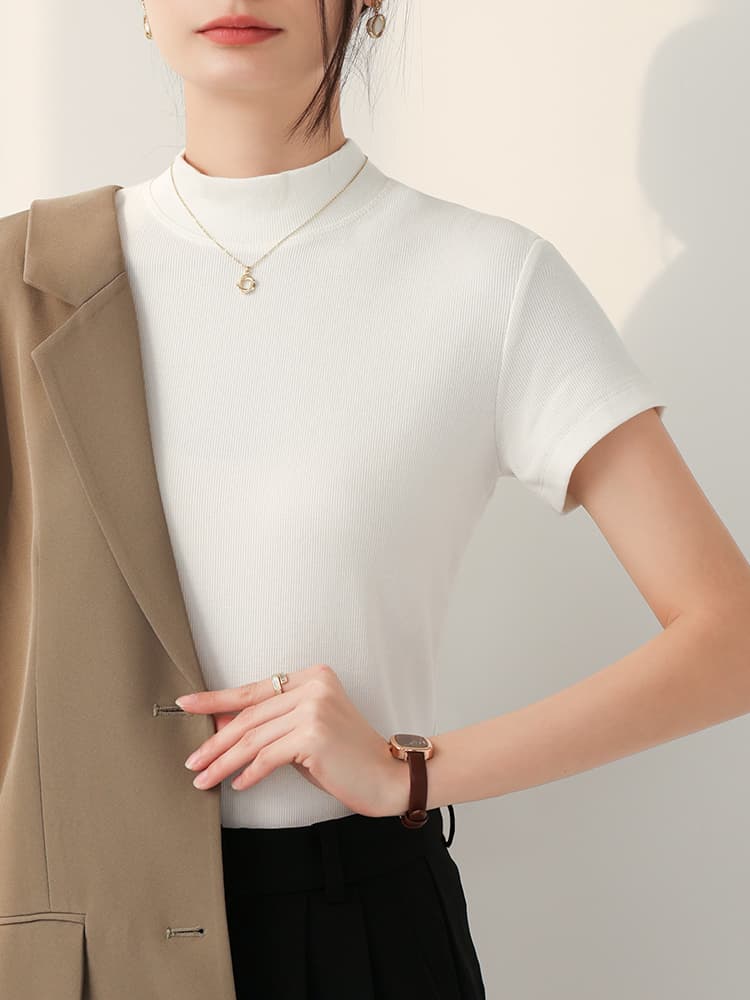 イエベ春服　すっきり見せ半袖モックネックカットソー