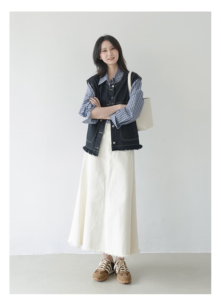 イエベ秋服　断ち切りフリンジ デニムベスト