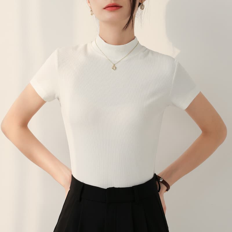 イエベ春服　すっきり見せ半袖モックネックカットソー