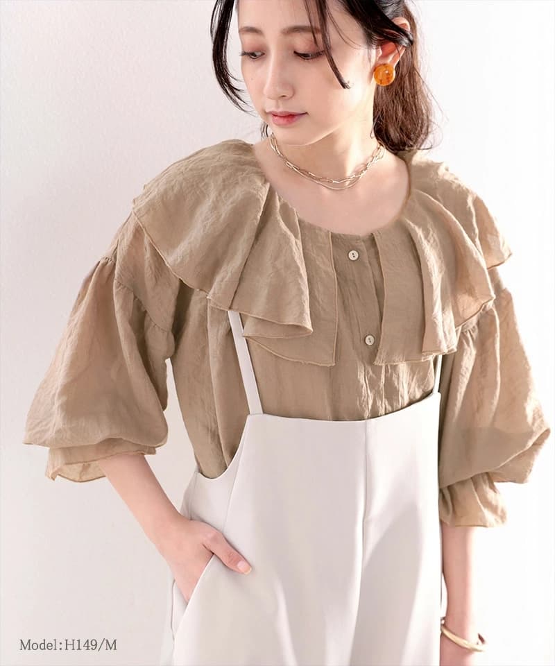 イエベ春/イエベ秋服　二段フリル後ろボタンブラウス