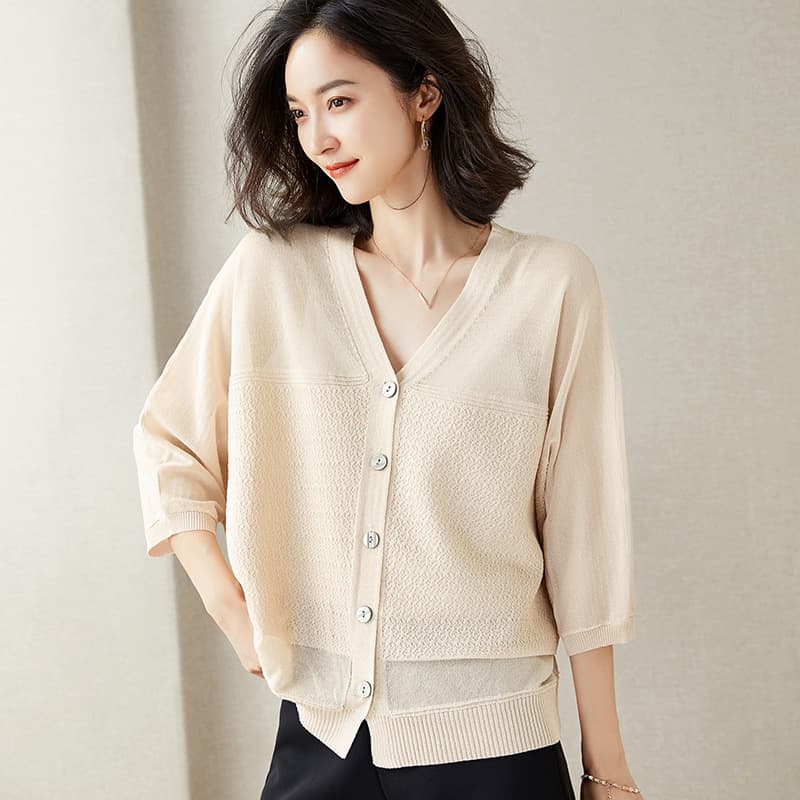 イエベ春/イエベ秋服　透明感あふれる七分袖ニット