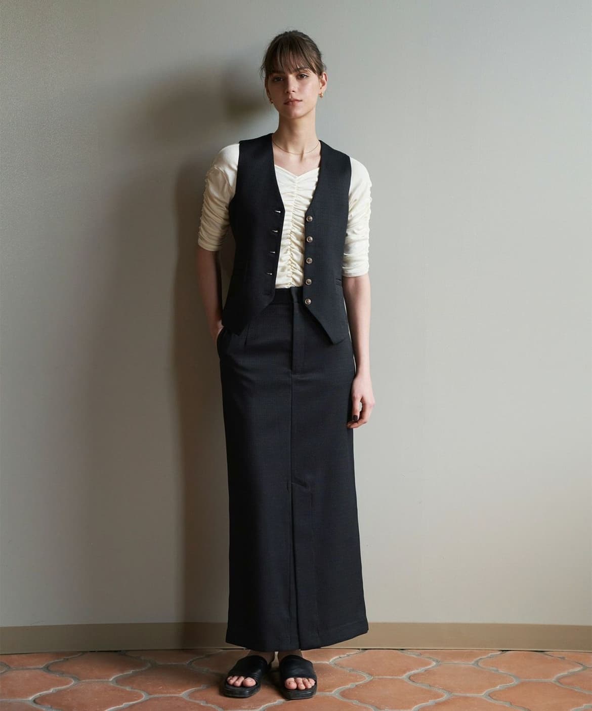 イエベ春/イエベ秋服　上品リネン調ベストジャケット