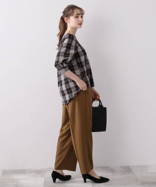 イエベ春/イエベ秋服　上品シルエット テーパードパンツ