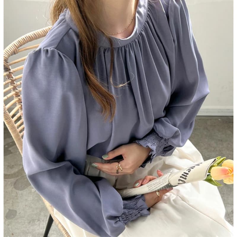 イエベ春/イエベ秋服　上品シャーリング袖ギャザーブラウス