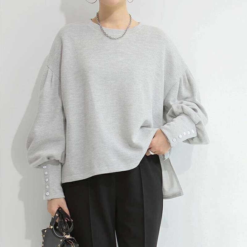 イエベ春/イエベ秋服　ボリューム袖ボタン付きプルオーバー