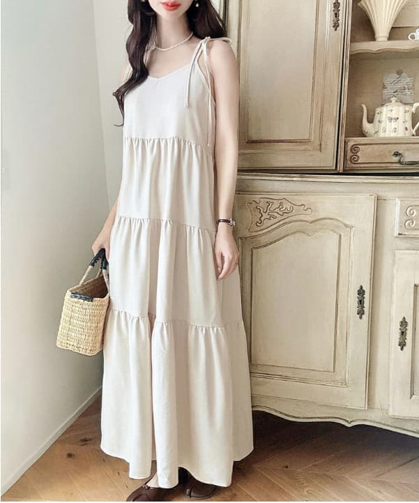 イエベ春/イエベ秋服　肩リボン付きティアードキャミソールワンピース