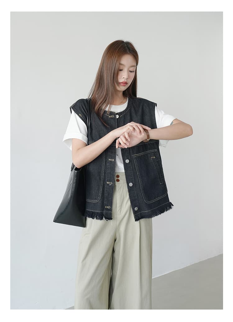 イエベ秋服　断ち切りフリンジ デニムベスト