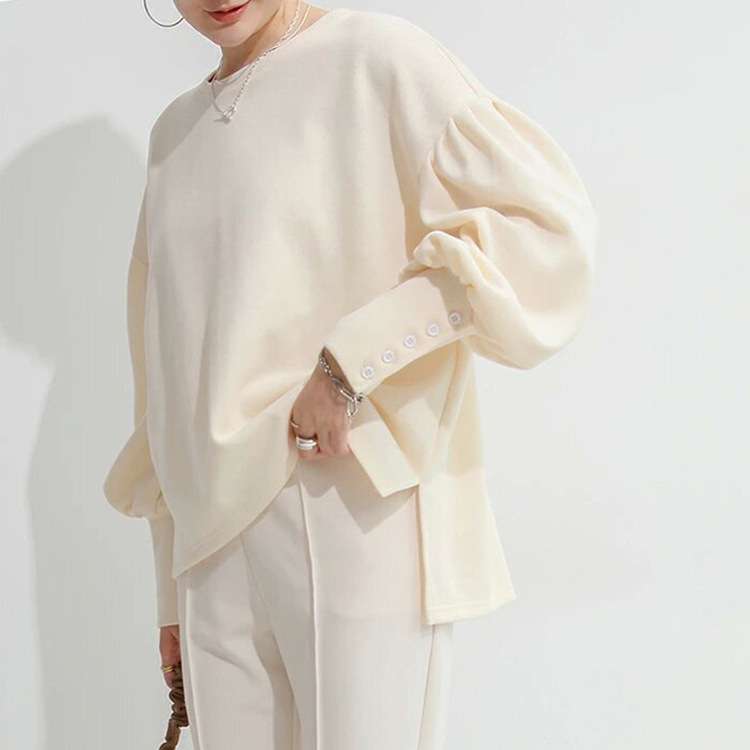 イエベ春/イエベ秋服　ボリューム袖ボタン付きプルオーバー
