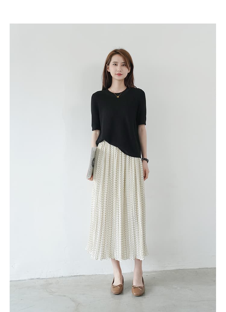 イエベ春/イエベ秋服　優雅な揺れ感 水玉模様プリーツスカート