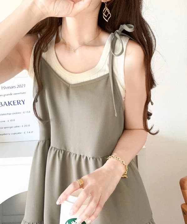 イエベ春/イエベ秋服　肩リボン付きティアードキャミソールワンピース