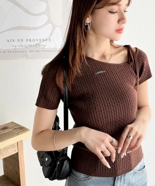 イエベ春/イエベ秋服　リボンネックケーブル編みニット