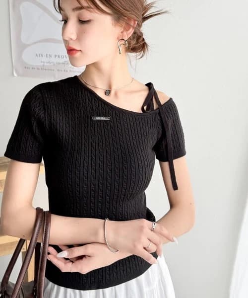 イエベ春/イエベ秋服　リボンネックケーブル編みニット