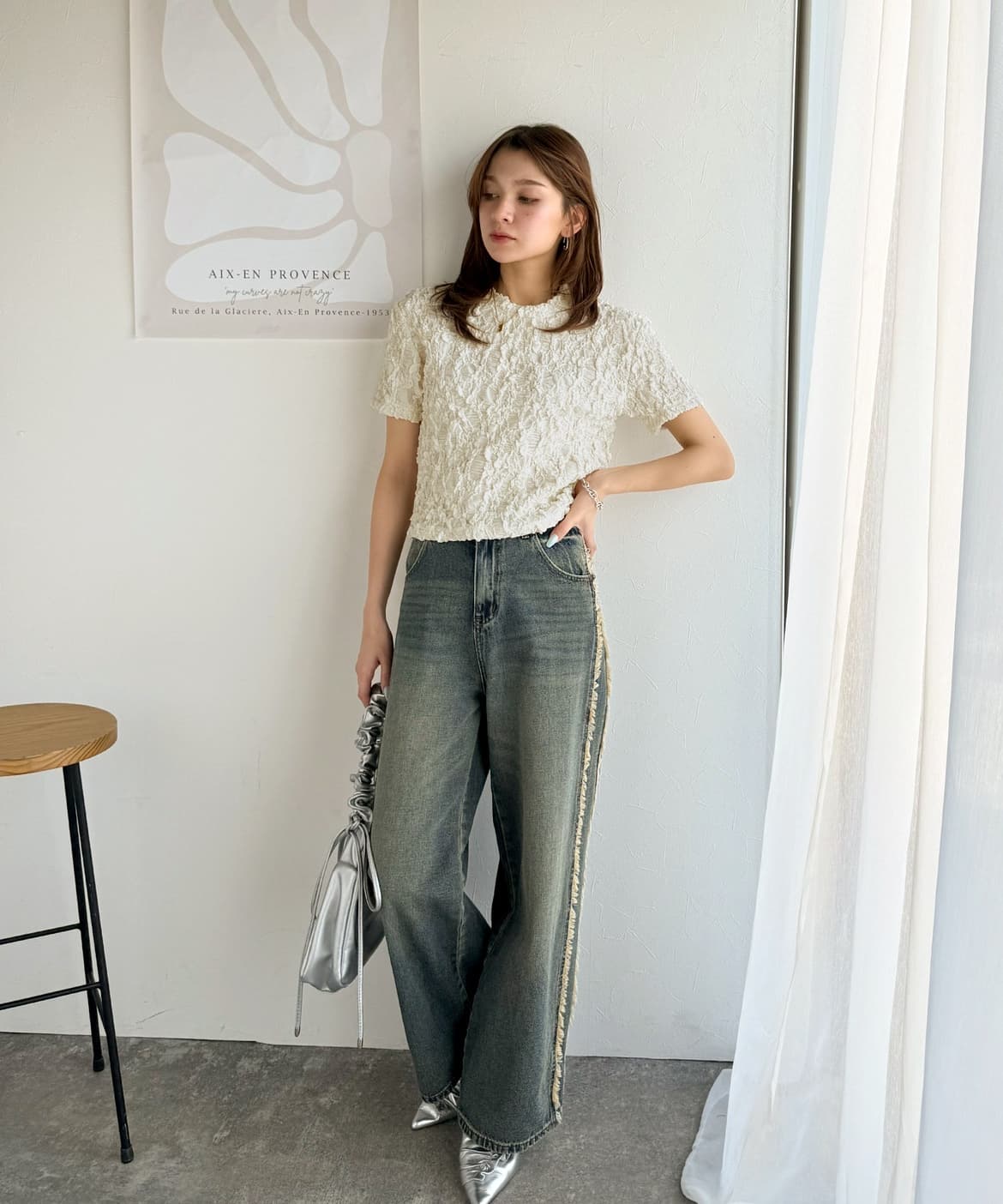 イエベ春/イエベ秋服　立体花模様クロップドTシャツ