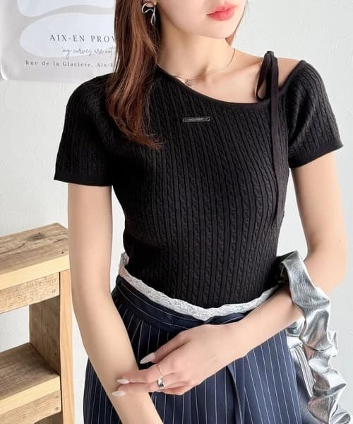 イエベ春/イエベ秋服　リボンネックケーブル編みニット