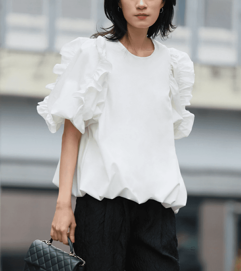 イエベ春服　華やか袖フリルゆったりブラウス