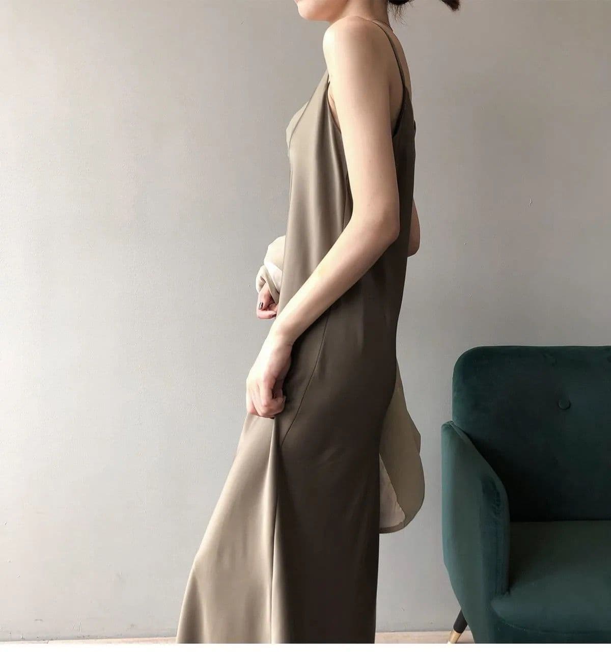イエベ秋服　サテンノースリーブワンピース