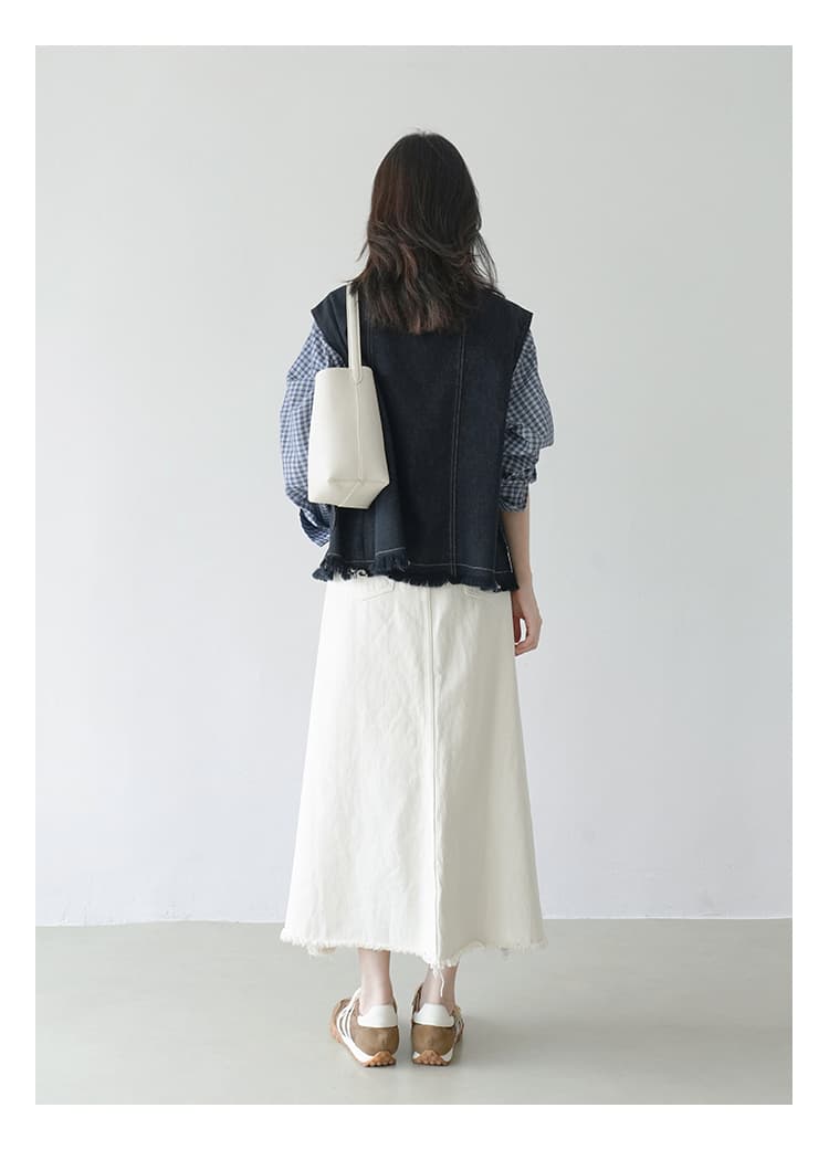 イエベ秋服　断ち切りフリンジ デニムベスト