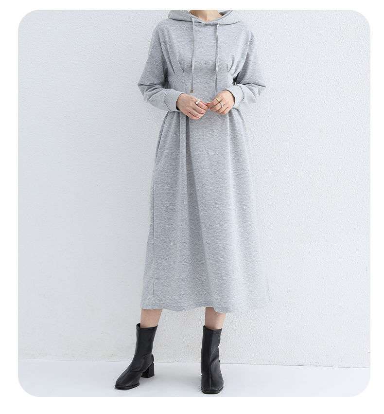 イエベ春/イエベ秋服　フード付きマキシ丈ワンピース