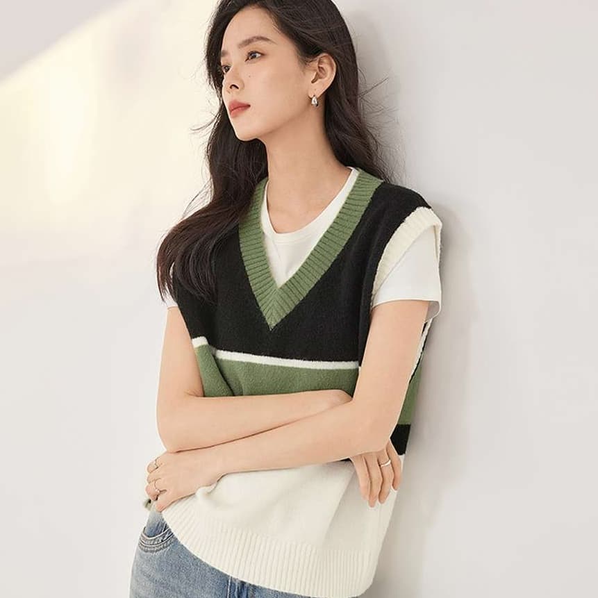 イエベ春/イエベ秋服　Vネック重ね着風ニットベスト