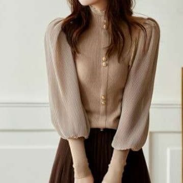 イエベ春/イエベ秋服　エレガントリブ編み立ち襟ブラウス