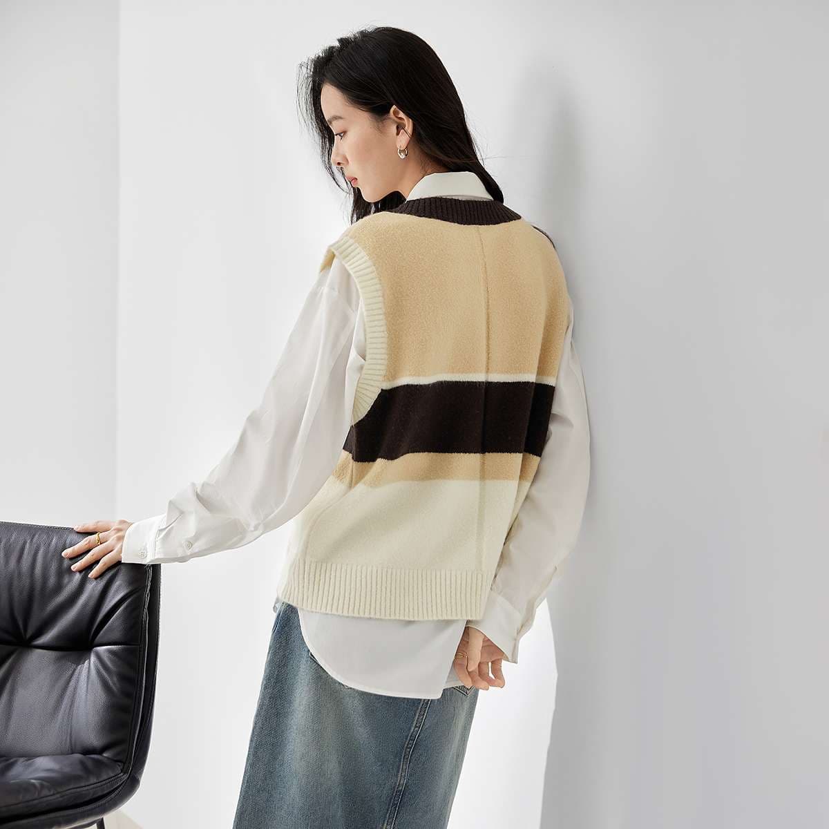 イエベ春/イエベ秋服　Vネック重ね着風ニットベスト