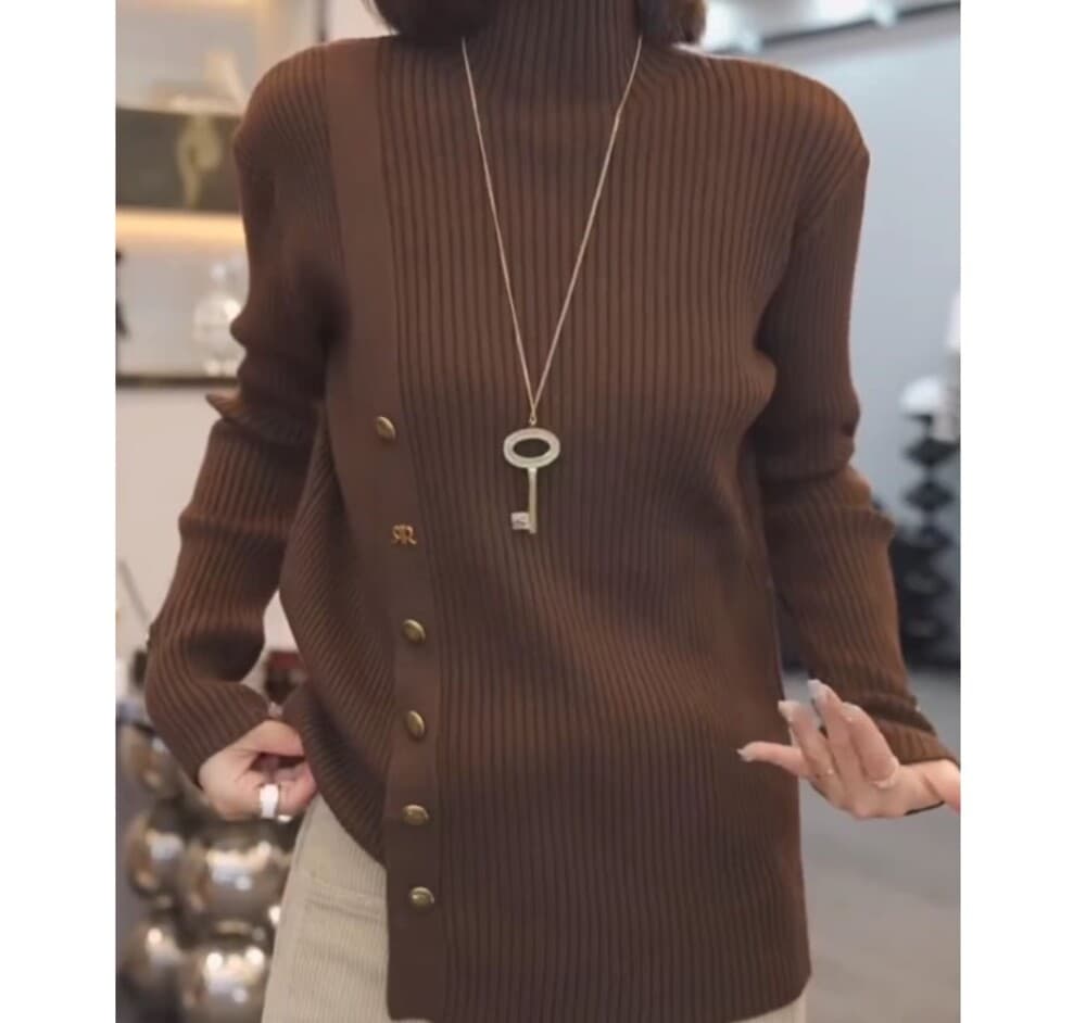 イエベ春/イエベ秋服 ハイネックアシンメトリーニット