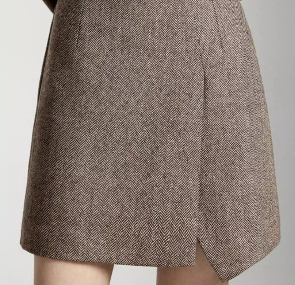 イエベ春/イエベ秋服 ひざ丈ウールスカート