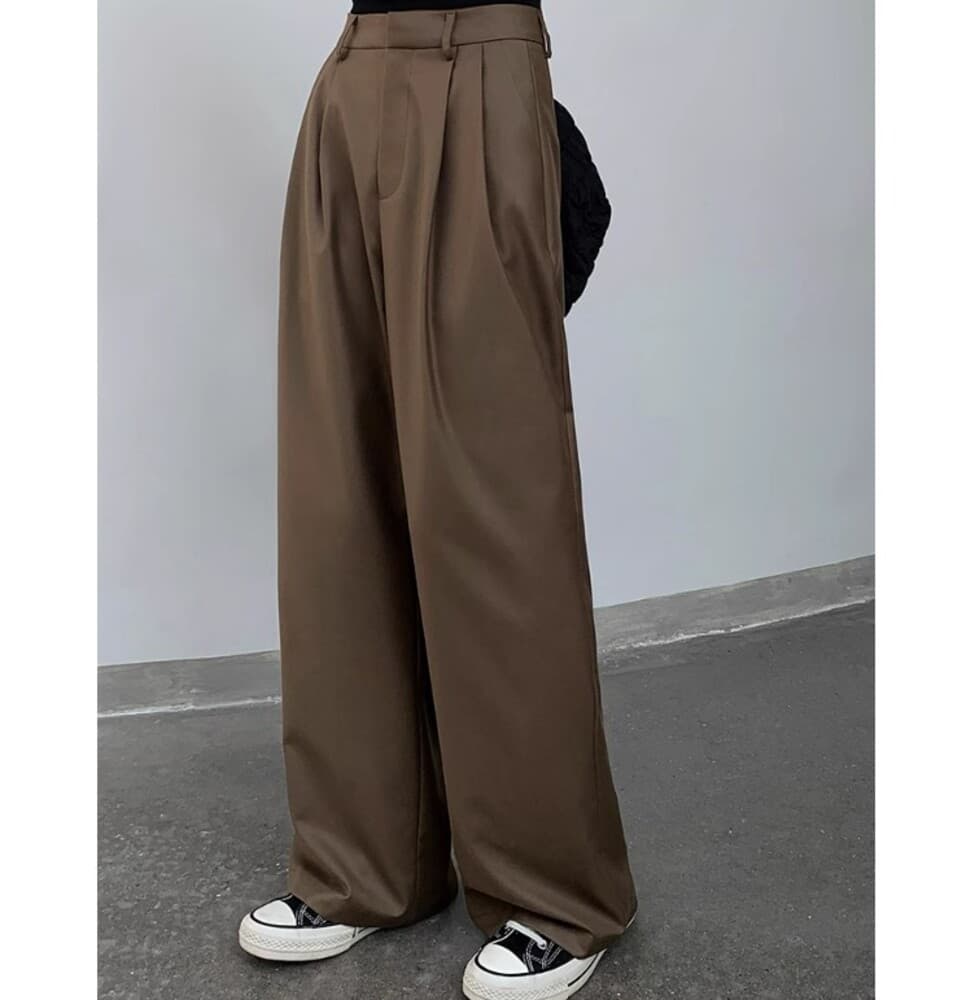 イエベ春/イエベ秋服 タックワイドフレアパンツ