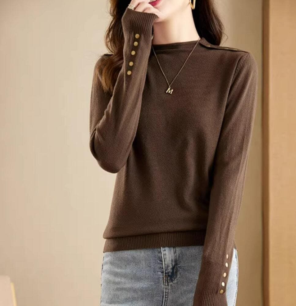 イエベ春/イエベ秋服 ゴールドボタンハイネックニット
