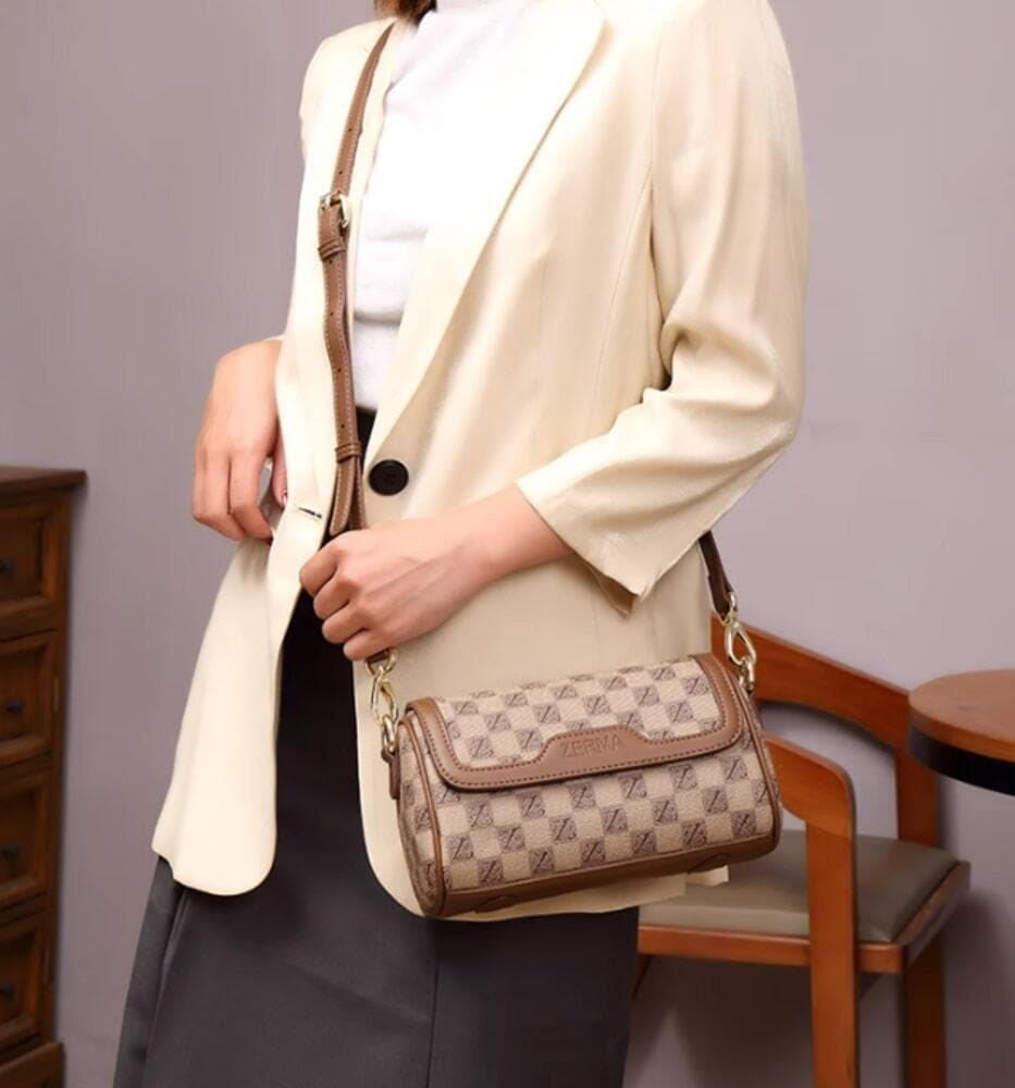 イエベ春/イエベ秋服 スクエアショルダーミニバッグ