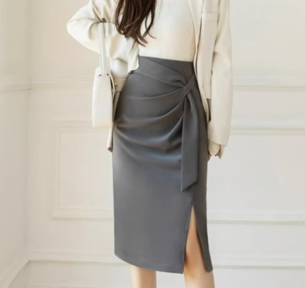 イエベ秋服 スリット入りミドルスカート