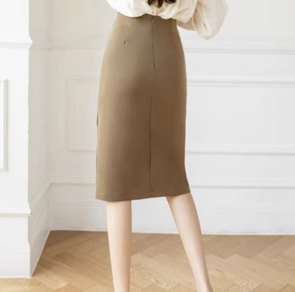 イエベ秋服 スリット入りミドルスカート